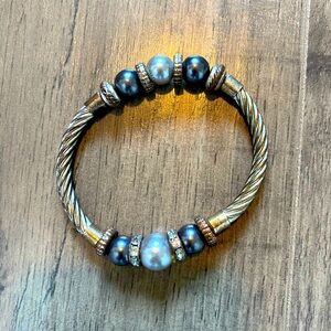 Stretch silver bead bracelet